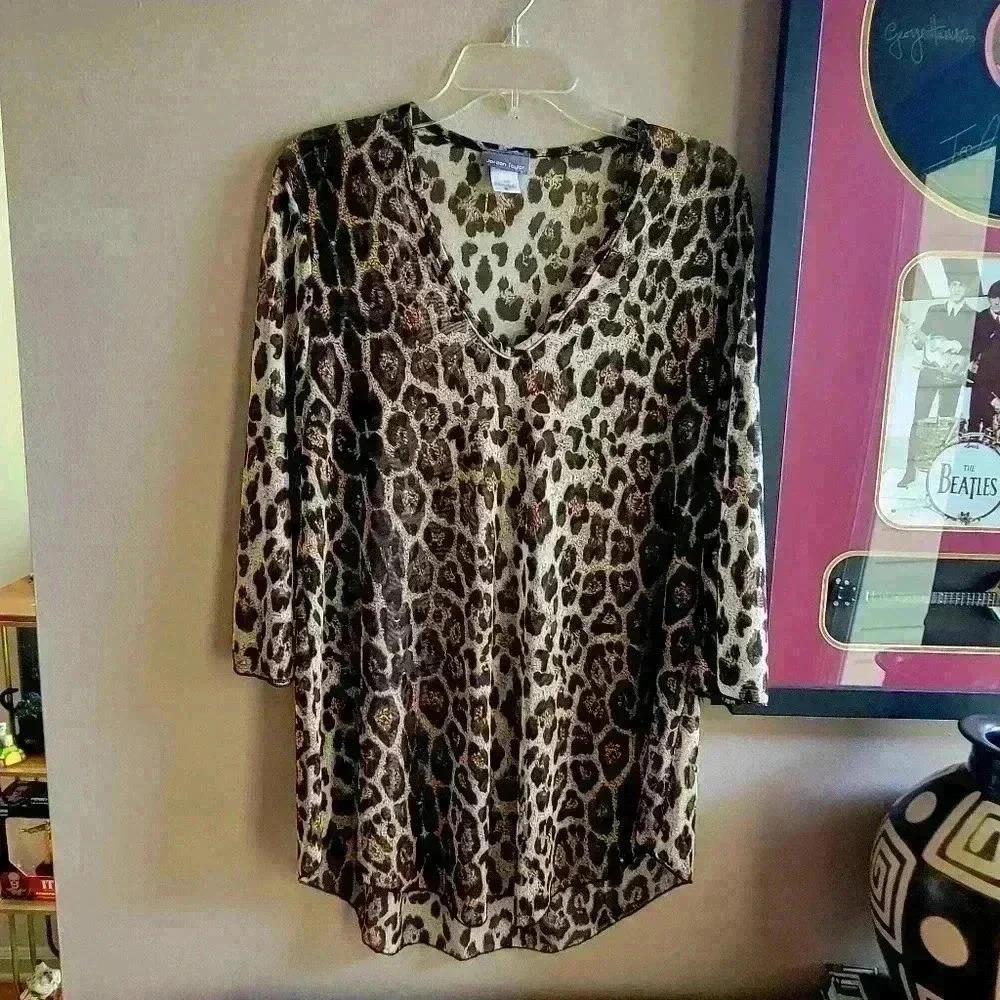 Jordan Taylor Cheetah Animal Print V Neck Translucid Tunic Small 3/4 Sleeve - Picture 2 of 7